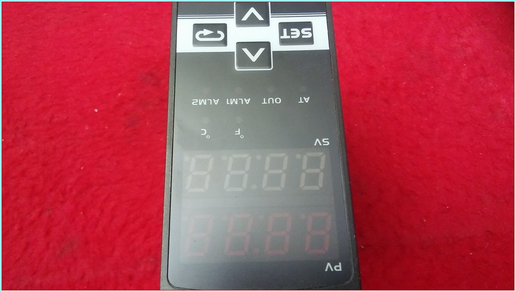 DELTA DTA4896V0 DTA4896 ISI KONTROL SIFIR KUTULU CİFT SIRA 4 HANELİ